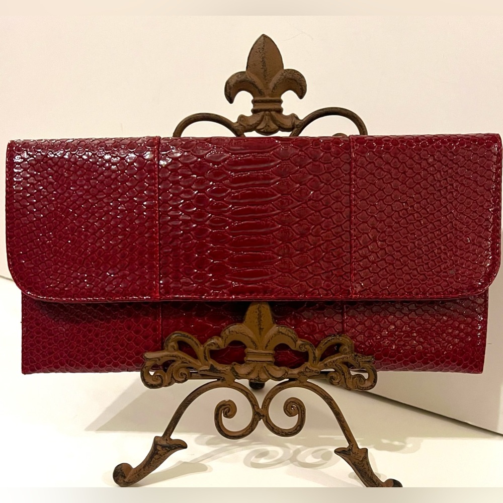 NWOT Lulu Townsend Burgundy Snake Embossed Envelope Clutch